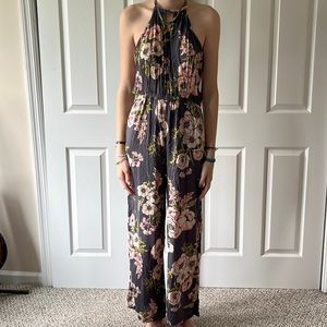 Grey Jumper w Pink Flowers! Brand New! Size M